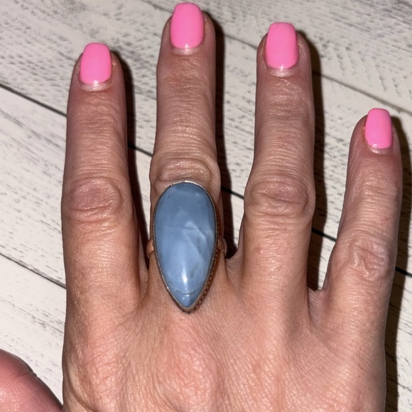 Sterling Silver Ring marked 925 Size 8 - Picture 4 of 8